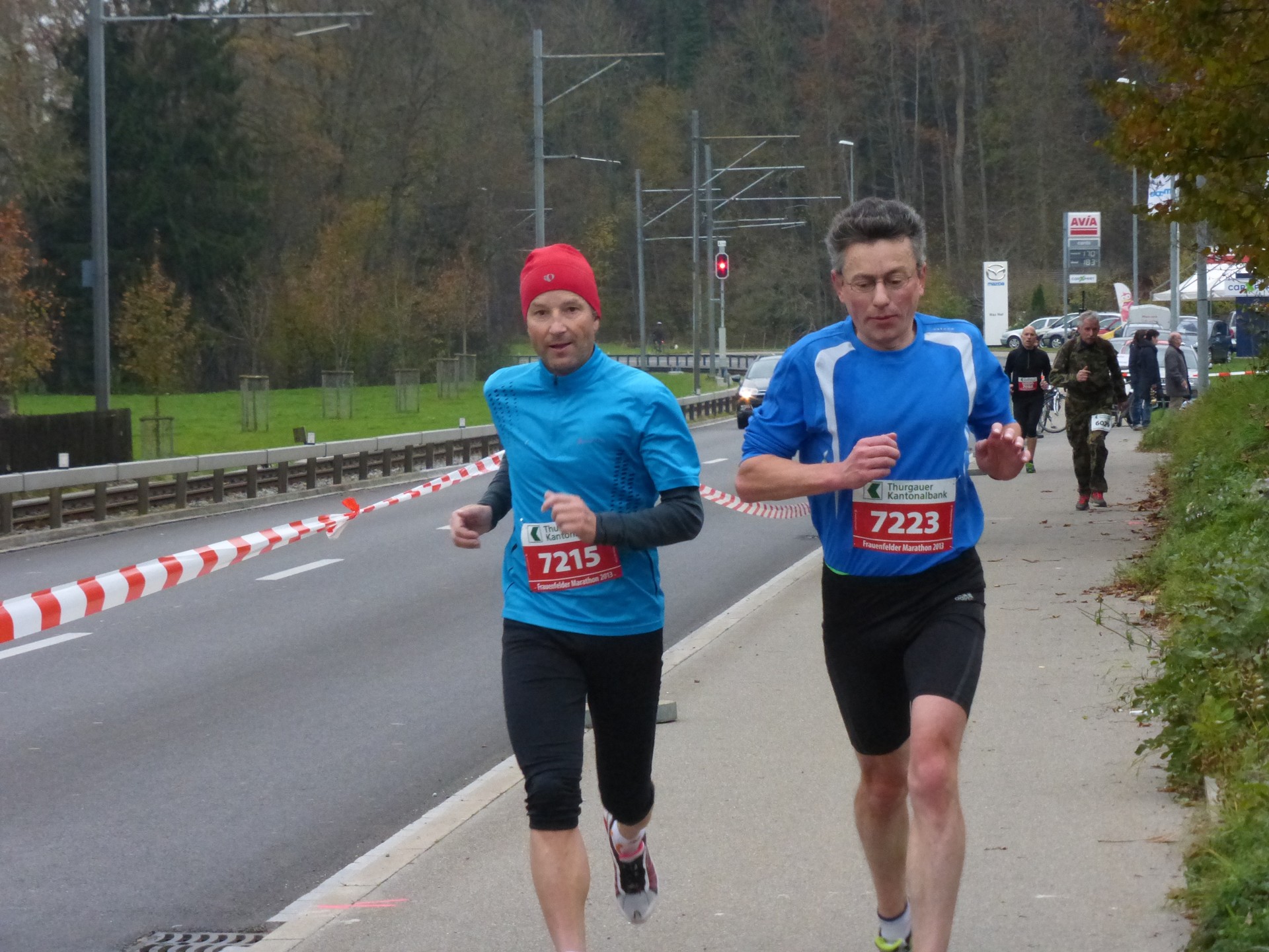 Markus erscheint als erster