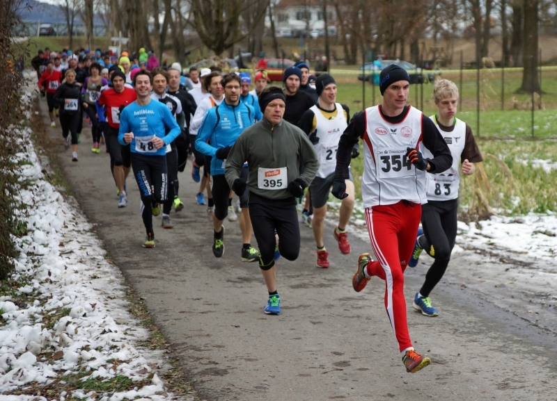 Simon Lechleitner geht sofort in Führung