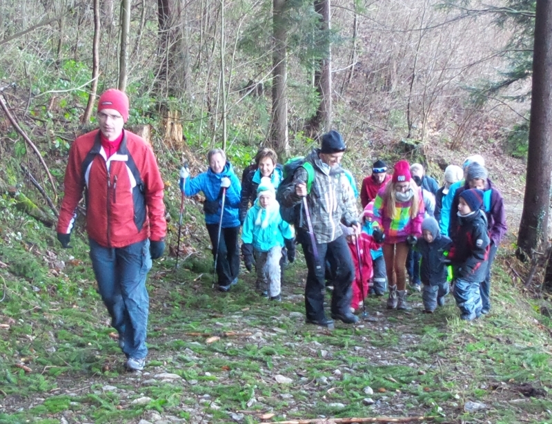 KLein und gross, alt und jung waren dabei