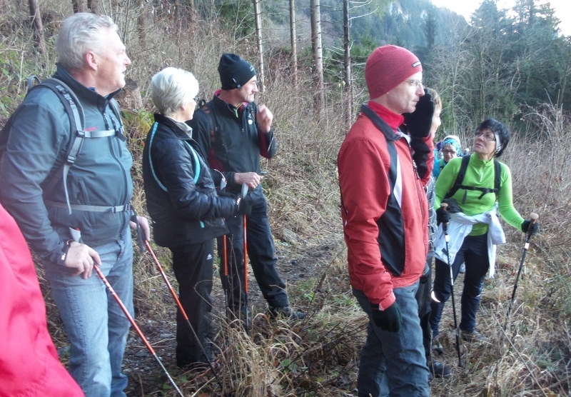 Gemütlich gings bergauf, immer wieder schweiften die Blicke ins grüne Rheintal