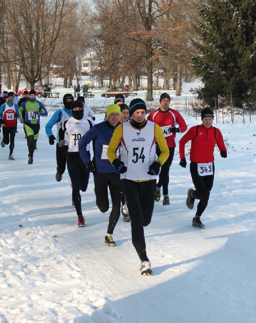Gleich nach dem Start bestimmt Zoltan das Tempo
