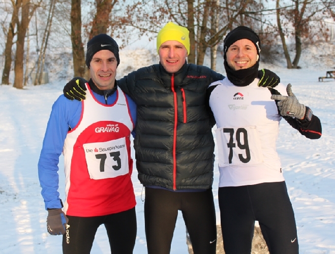 Das Podium über 18 km bei den Herren: Mathias Nüesch (3.), Christoph Schefer (1.) und Andreas Gehrer (2.)