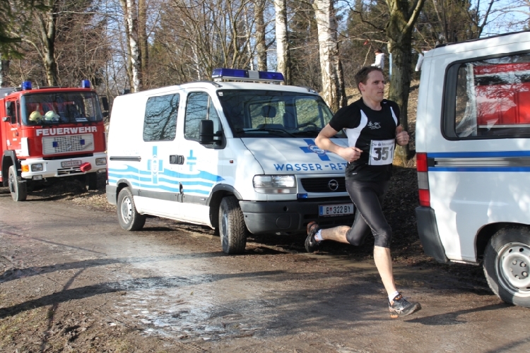 Schnell wie die Feuerwehr und Seerettung, Adrian
