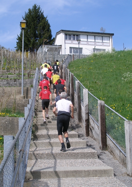Die Treppen im Dorf, beste Trainingsmöglichkeit der Kraftausdauer