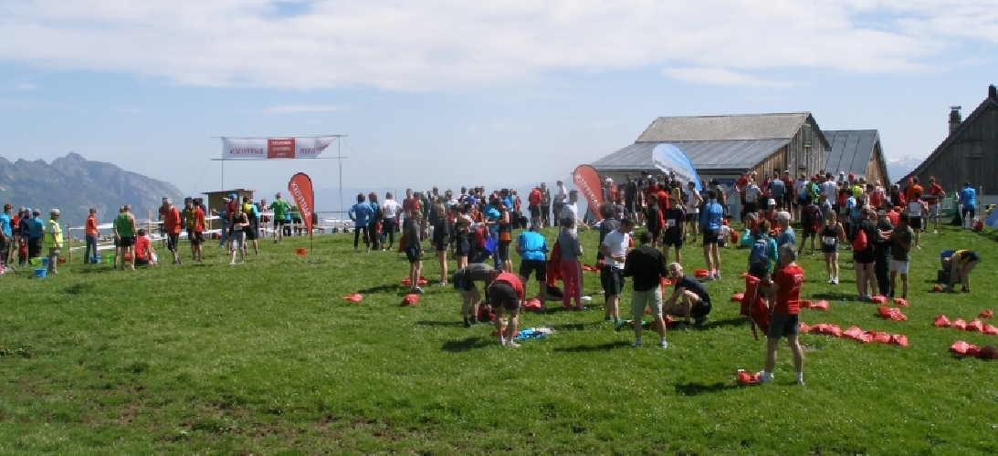 Fantastische Berglaufstimmung im Ziel