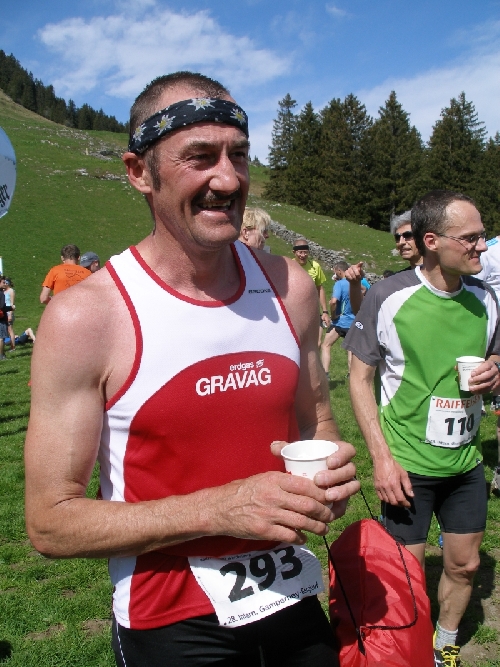 Igi stärkt sich im Ziel