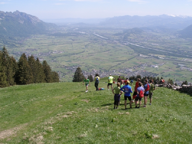 Eindrücklich auch immer wieder der Abstieg mit Blick ins Rheintal