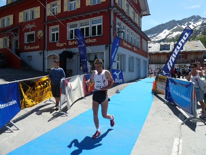 Rolf nähert sich mit Krämpfen dem Ziel