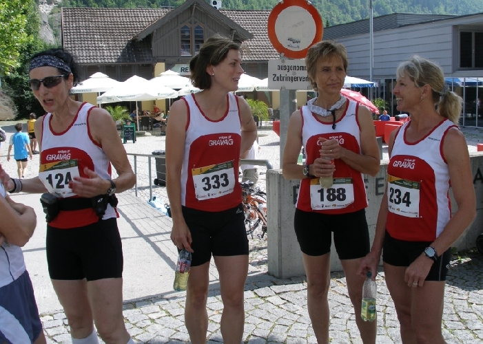 letzte Absprachen bei den Mila-Frauen