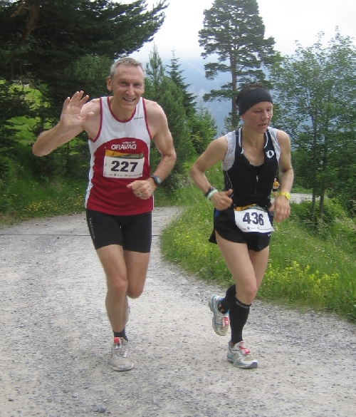 Helmut verfolgt von Frieda Manser