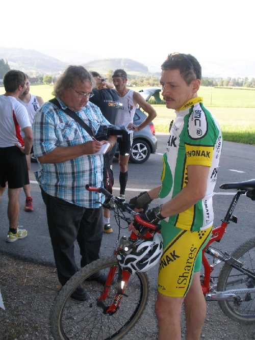 Roland Segmüller: Zum Lauf ist es noch zu früh, aber mit dem Bike gehts schon wieder recht schnell den Berg hinauf