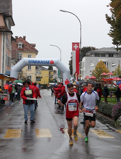 Felix geniesst die leicht erhöhte Stimmung in St. Margrethen
