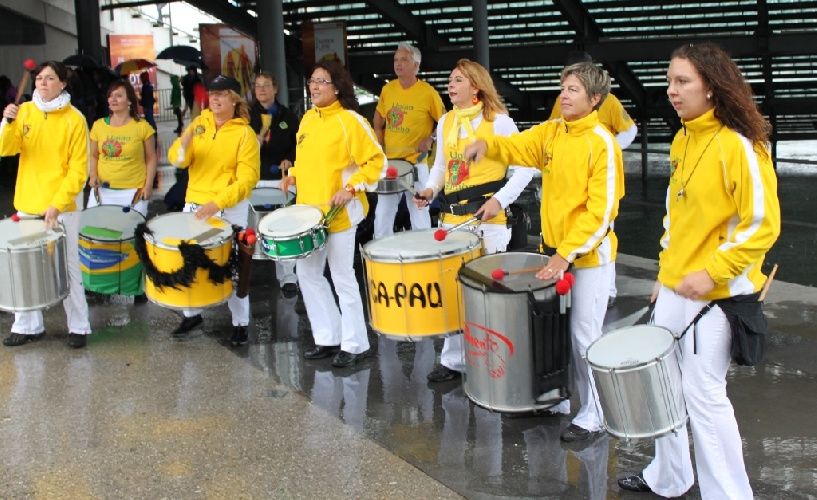 Trommlergruppe versuchte in Bregenz, die Stimmung etwas aufzuheitern