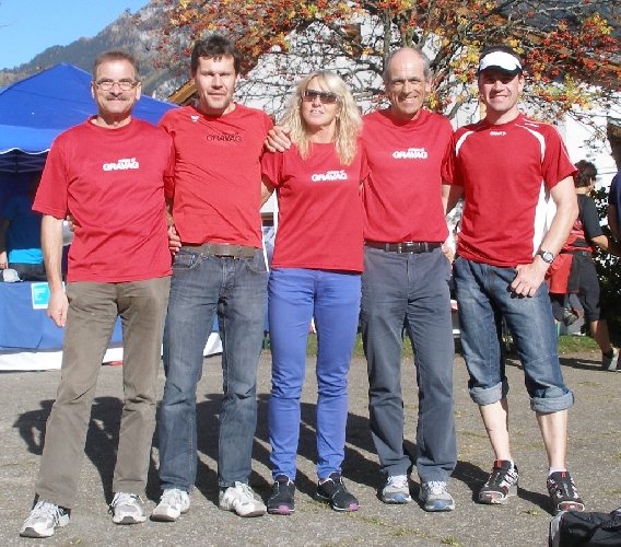 Sie sonnen sich nach dem Lauf im Erfolg: Das Mila-Quartett verstärkt mit Thomas Stieger