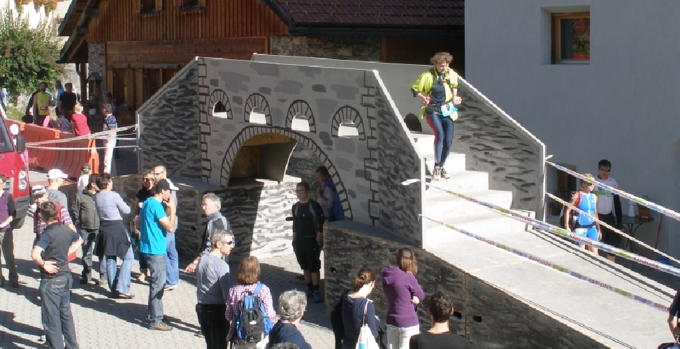 Die «künstliche» Brücke 20 Meter vor dem Ziel