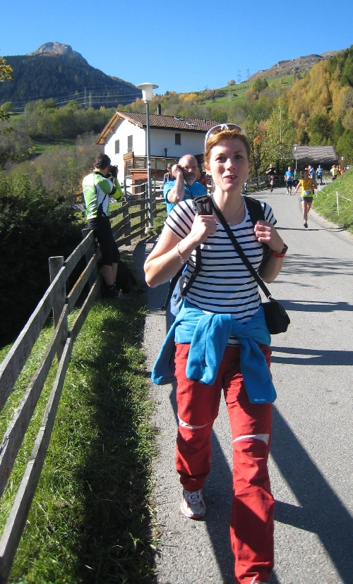 Therese als Zuschauerin, Betreuerin und Fotografin. Nächstes Jahr wird sie auch mitlaufen!