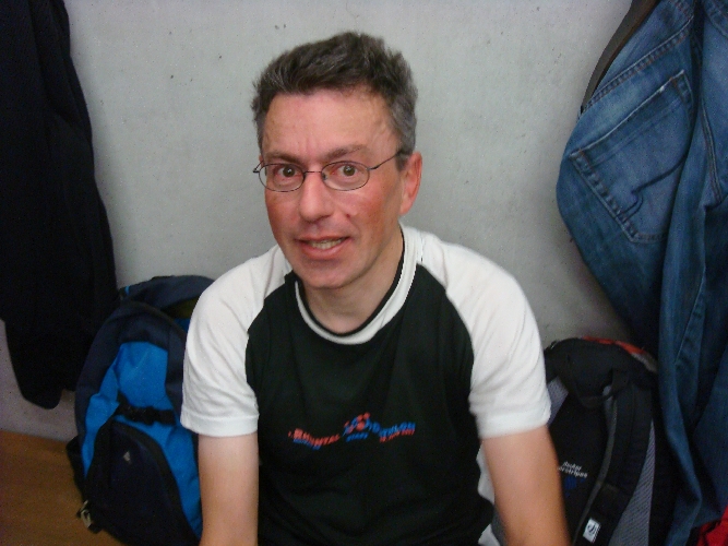 Markus H. bereits geduscht in der Garderobe