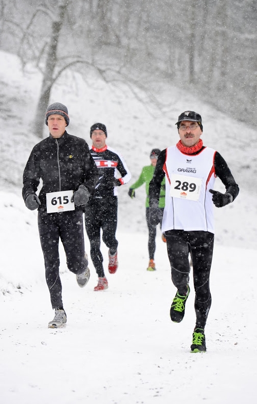 Felix testete seinen neuen on-Laufschuh. Fazit: Im Schnee nicht zu empfehlen.