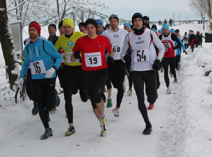 Zoltan nach dem Start an der Spitze des Feldes