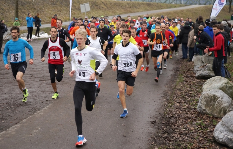 Start: Mathias (9) verfolgt Spitzemläufer Maier