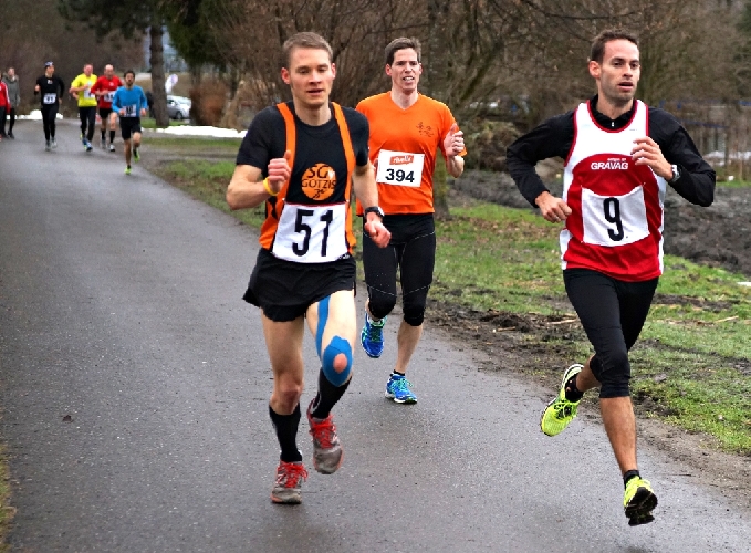 Anwärter auf den Gesamtsieg: Thomas Summer (51) und Mathias, dazwischen der mehrfache Tagessieger aus früheren Zeiten Fredi Marti