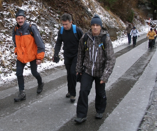 Erste Anzeichen der Wetterbesserung: Keine offenen Schirme mehr-5