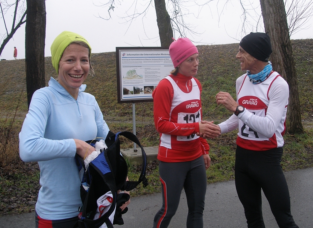 Freude herrscht.Gegenseitige Gratulation zu den gezeigten Leistungen