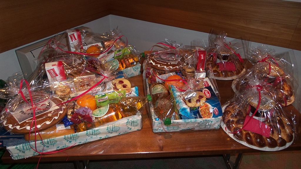 Die Preise für die besten der MILA Jahreswertung warten auf ihre Gewinner