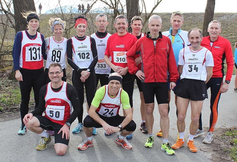 Einige der gestarteten Milas vor dem Start