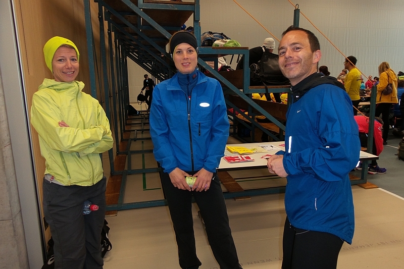 Gleich ist fertig lustig für Denise, Therese und Donato