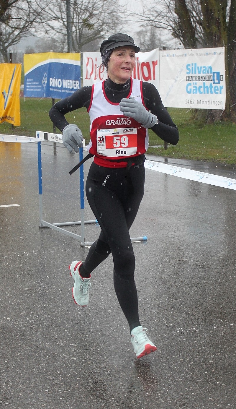 Rina spurtet dem Ziel entgegen