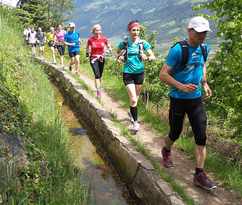 …. dem Waalweg Nr. 3 entlang.