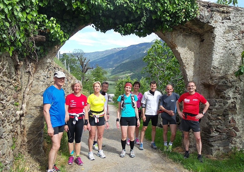 Vorbei gings an etlichen alten Burgen und Festungen