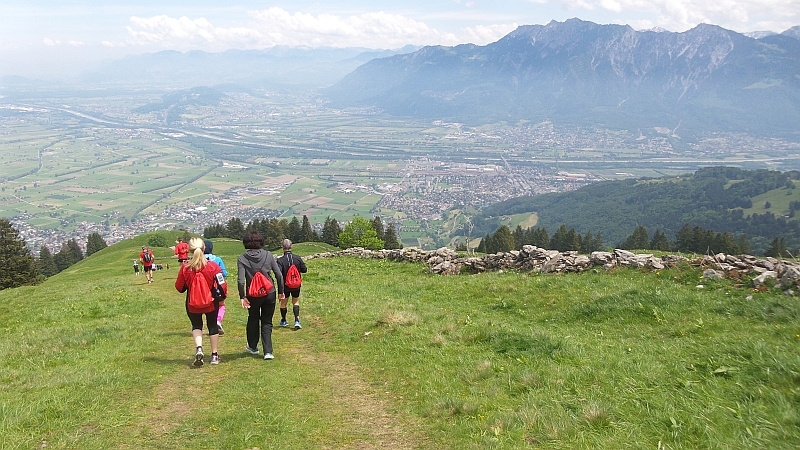 Auf Wiedersehen im nächsten Jahr auf gamperney.Abmarsch direkt ins Tal ….