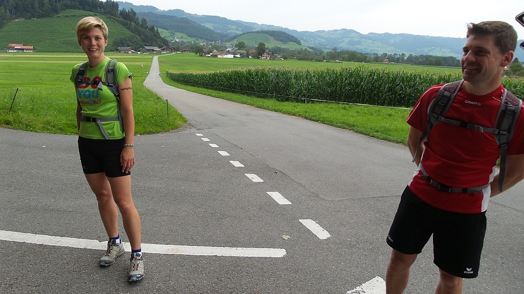 Therese und Thomas begrüssen die Milas