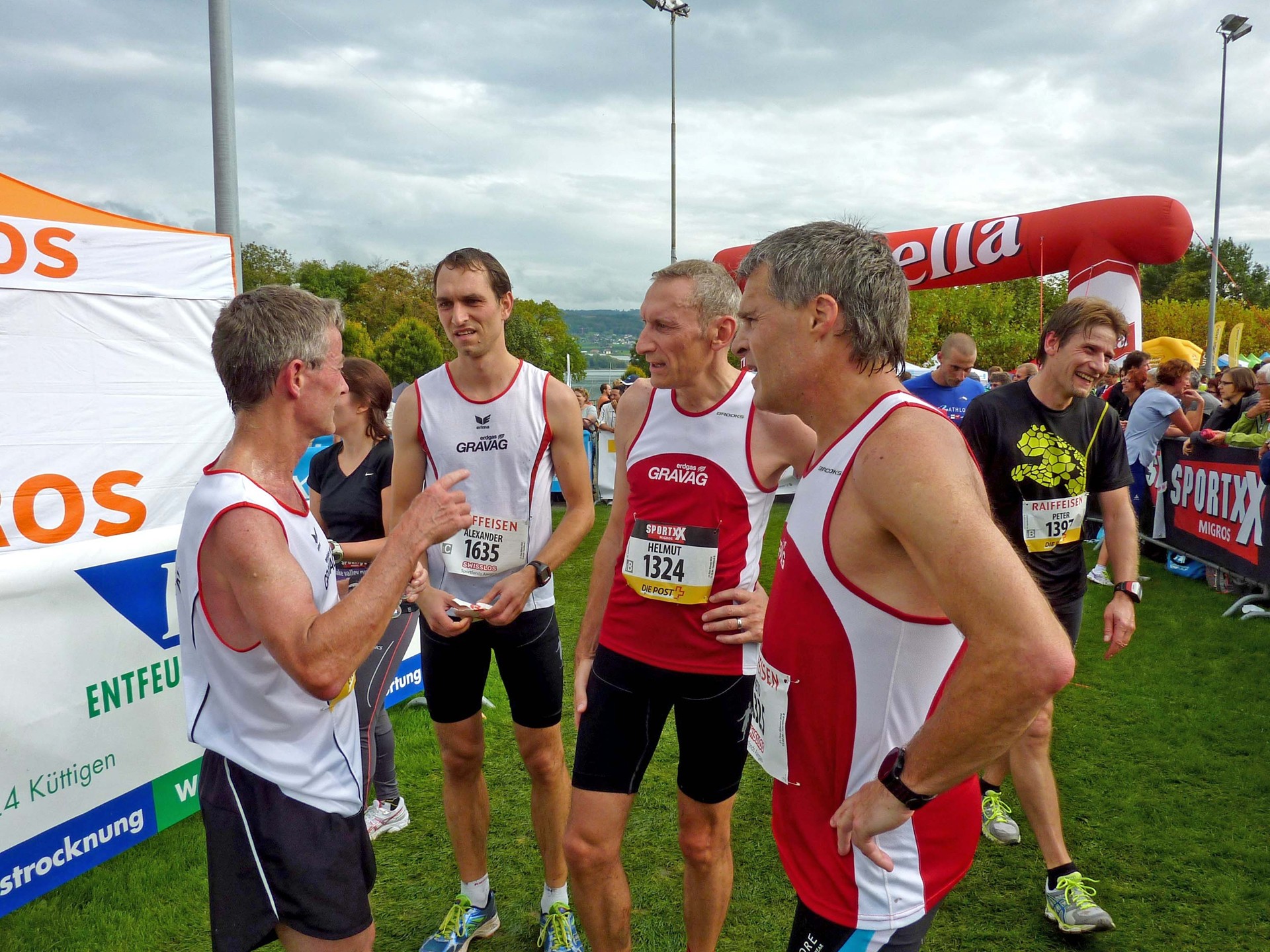 Meinungsaustausch unter den Milas