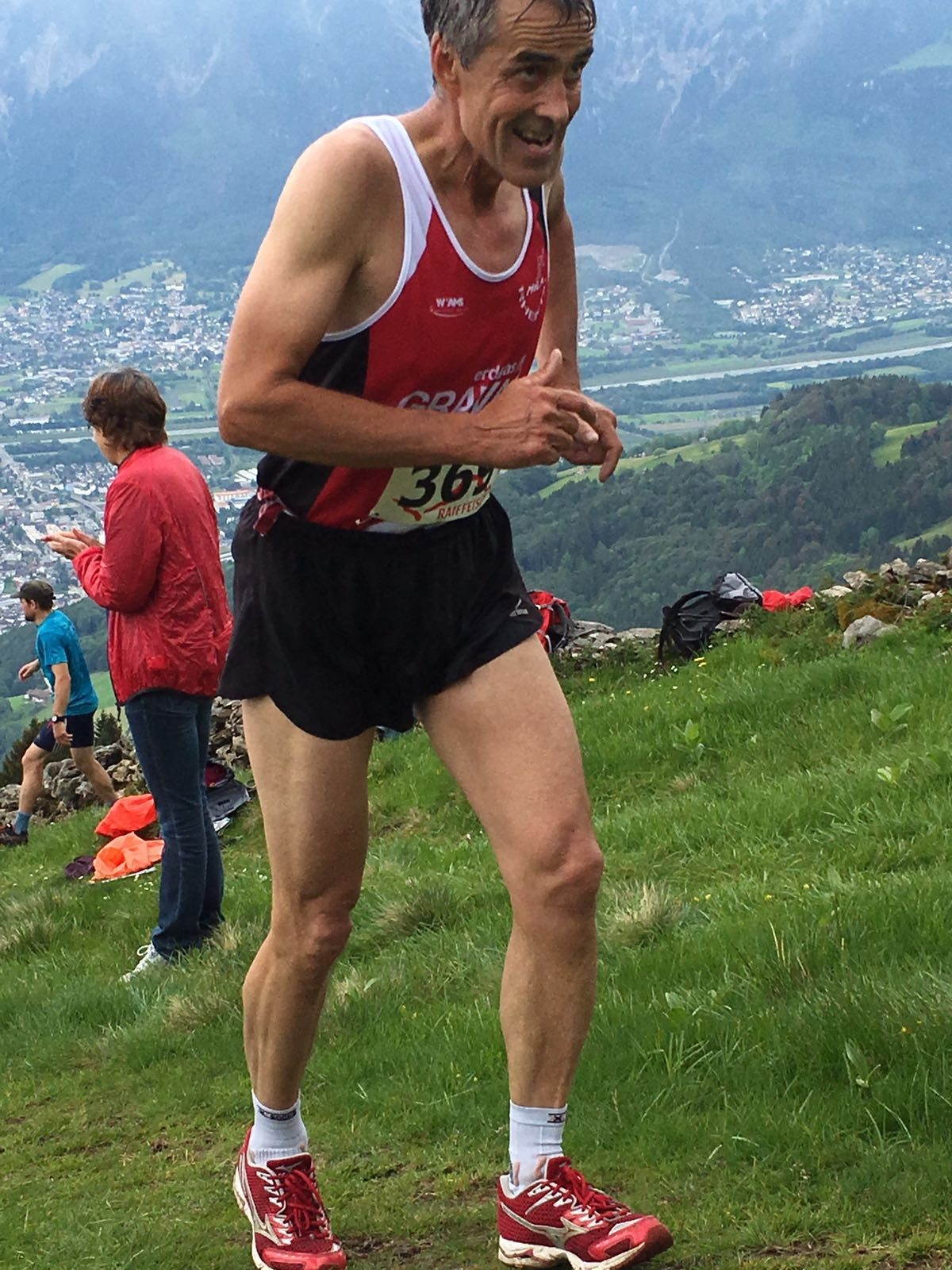 Rolf beisst auf die Zähne