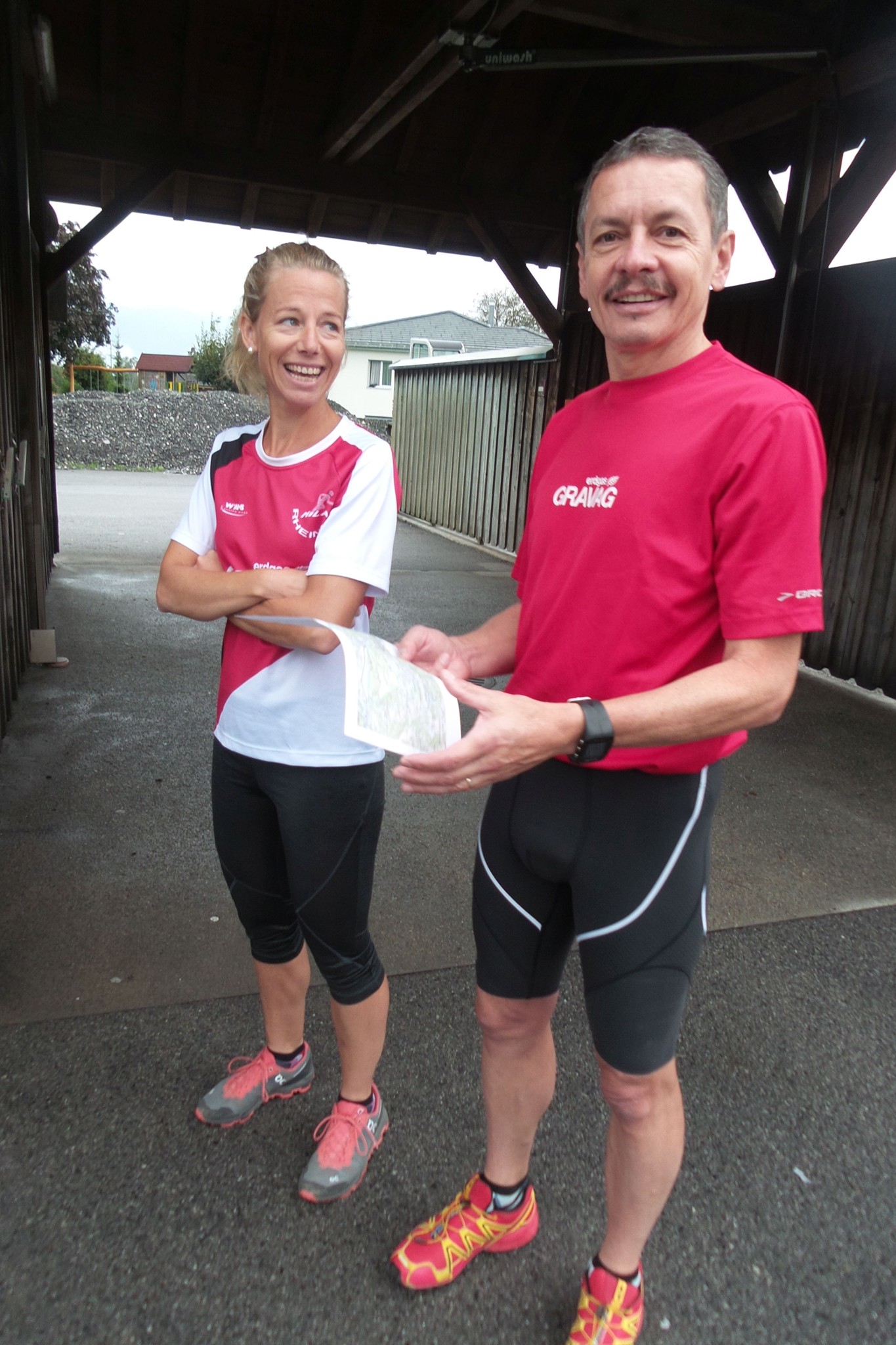 Roland hat die Infos für die Anfahrt nach Janaz erhalten