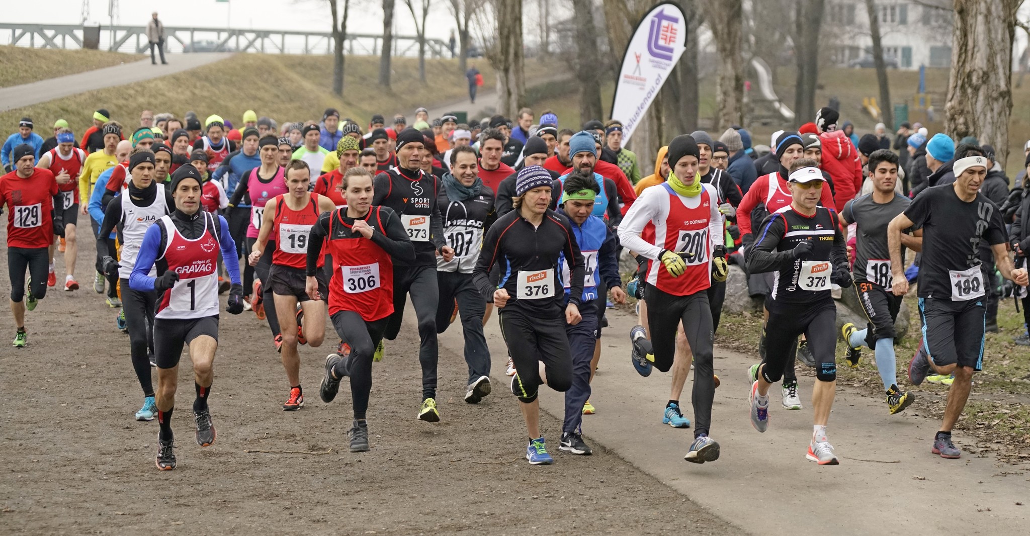 Mathias Nüesch (1) und Jakob Mayer (200) von Anfang an in Front
