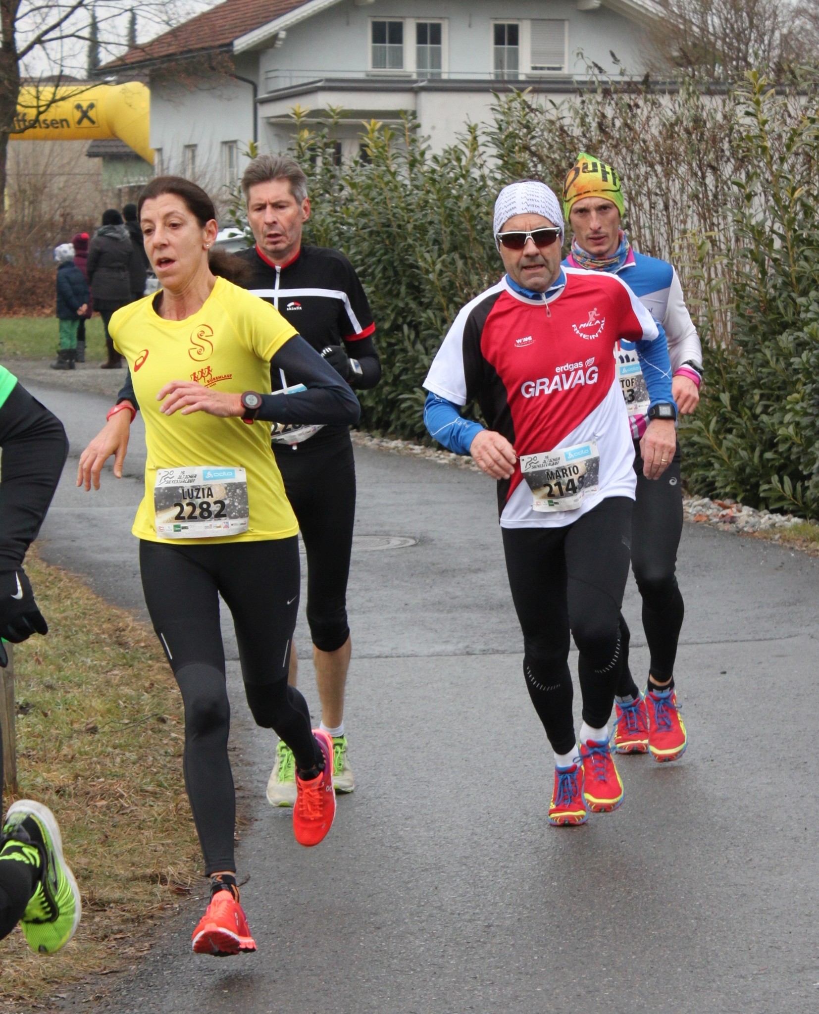 Mario mit Sonnen- bzw. Nebelbrille